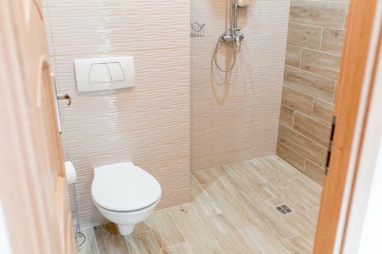 Apartament Przy Kamiennej Chacie Zalewo  Esterno foto