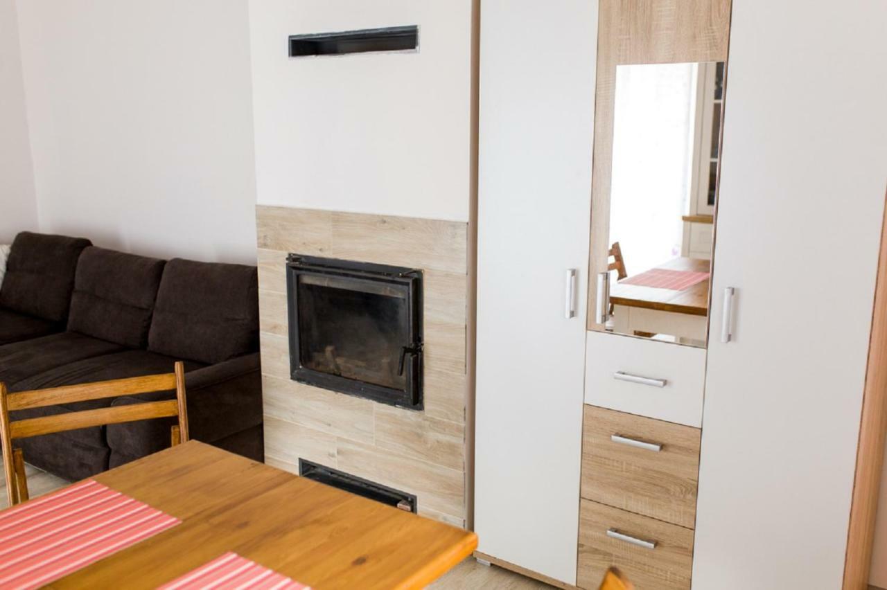 Apartament Przy Kamiennej Chacie Zalewo  Esterno foto